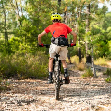 🚴🔴 3 idées de parcours VTT rouges à découvrir en Cévennes d’Ardèche