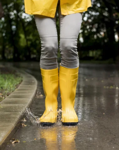 Sous la pluie