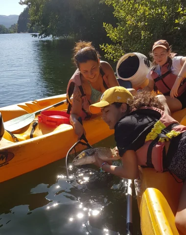 Canoë pêche encadré