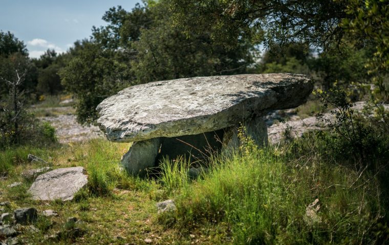 sentier des dolmen les divols beaulieu