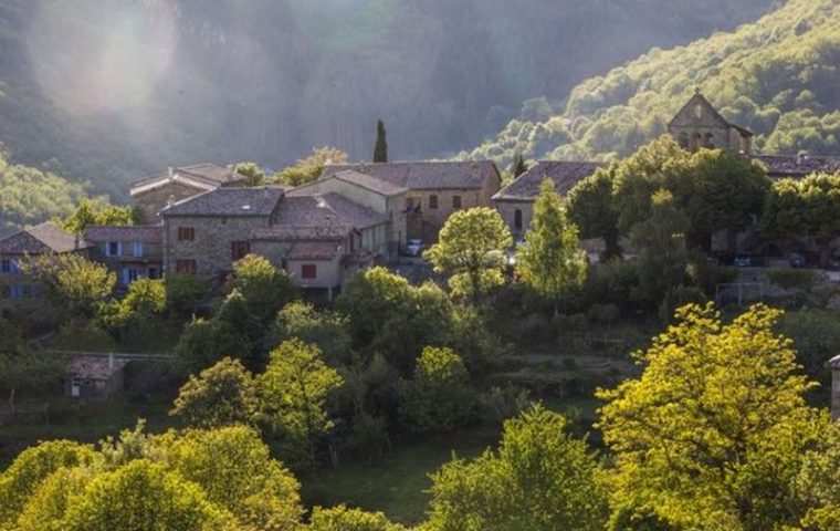Chemin Faisant – Les Monts d’Ardèche en liberté